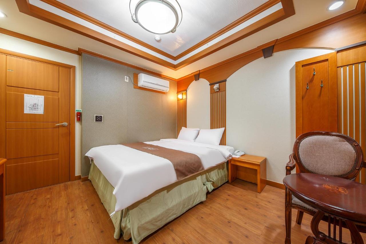 Drama Motel Boryeong Exterior photo