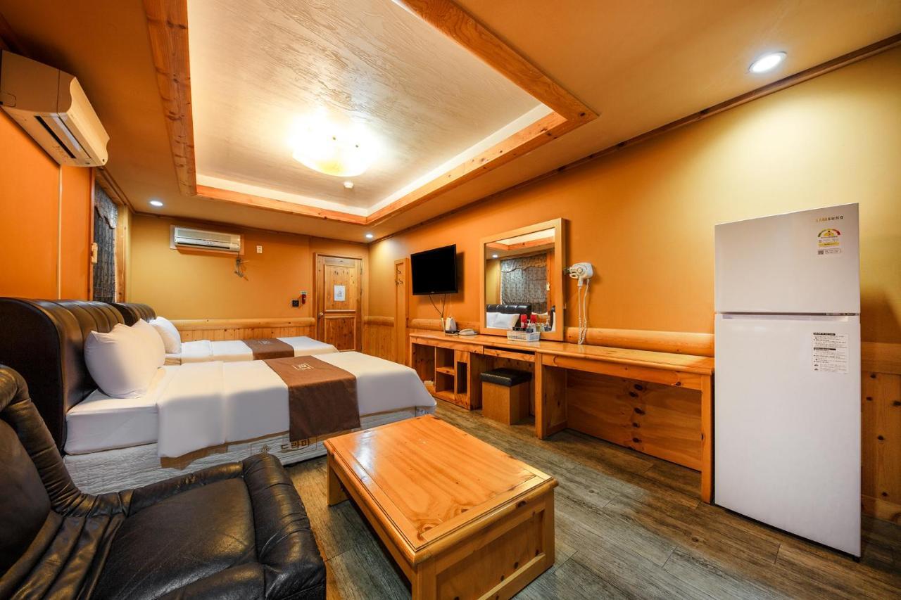Drama Motel Boryeong Exterior photo